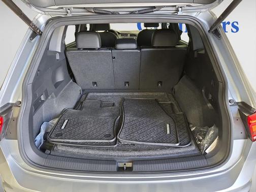 2023 Volkswagen Tiguan 2.0T SE R-Line Black 4MOTION