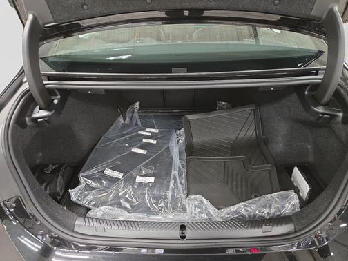 Black Sapphire 2026 BMW 530 xDrive