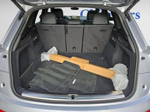 2024 Audi SQ5 3.0T Premium Plus