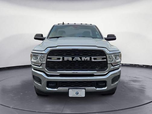 2022 RAM 2500 Tradesman Regular Cab 4x4 8' Box