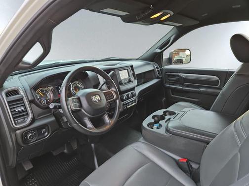 2022 RAM 2500 Tradesman Regular Cab 4x4 8' Box