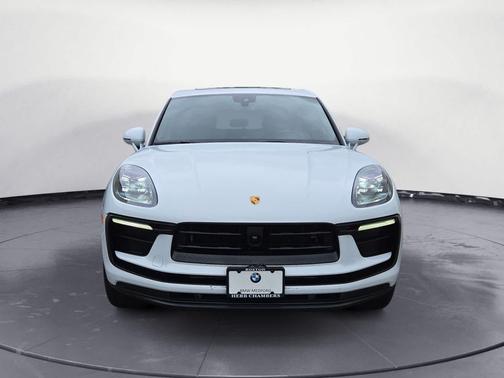 2024 Porsche Macan T