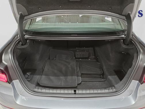 2023 BMW 530 i xDrive