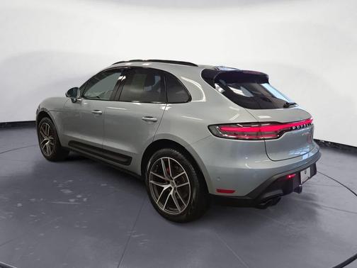 2022 Porsche Macan S