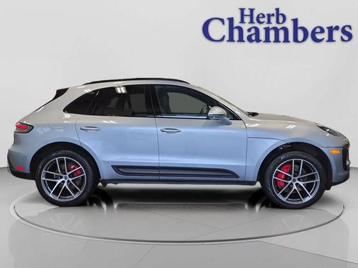 2022 Porsche Macan S