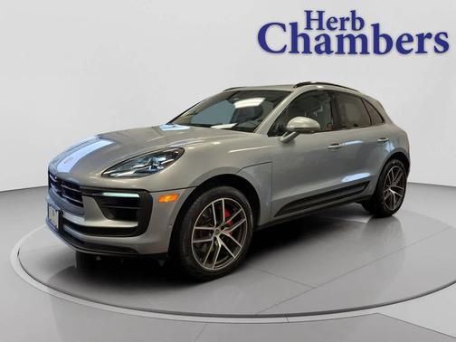 2022 Porsche Macan S