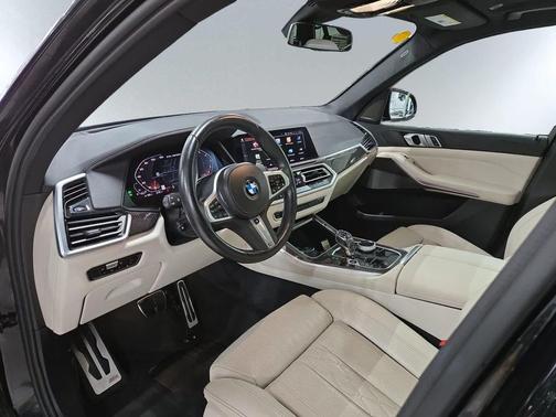 2023 BMW X5 M50i