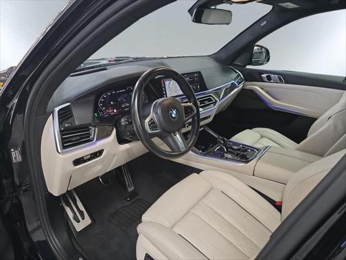 2022 BMW X5 M50i