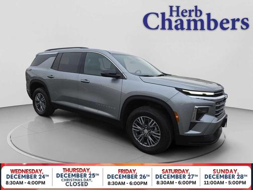 2025 Chevrolet Traverse LT