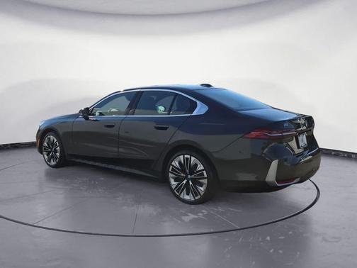 2024 BMW i5 eDrive40