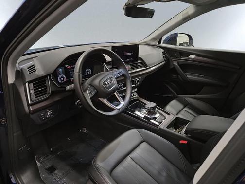 2022 Audi Q5 45 S line Premium Plus