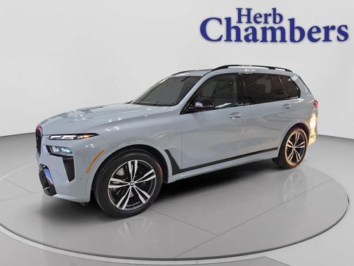 2023 BMW X7 M60i