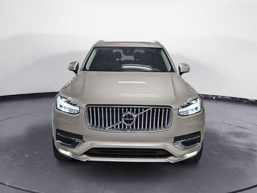 2024 Volvo XC90 B6 Plus Bright Theme 7-Seater