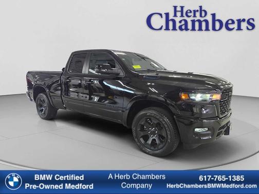 Diamond Black Crystal Pearlcoat 2025 RAM 1500 Big Horn/Lone Star