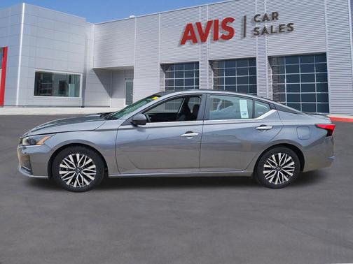 Gun Metallic 2025 Nissan Altima 2.5 SV