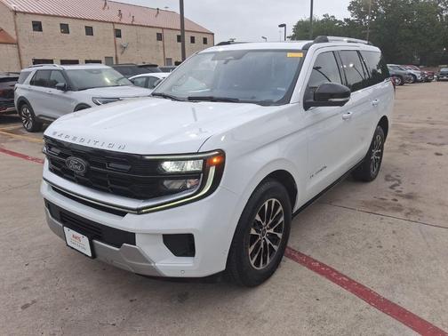 Oxford White 2025 Ford Expedition Platinum