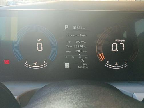 Shimmering Silver 2025 Hyundai TUCSON SEL