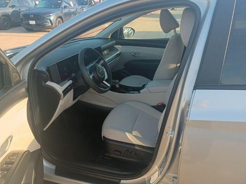 Shimmering Silver 2025 Hyundai TUCSON SEL