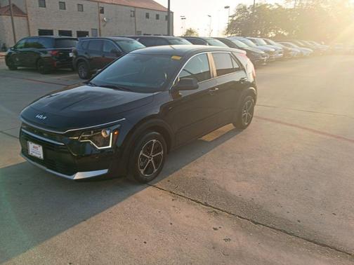 Aurora Black Pearl 2025 Kia Niro LX