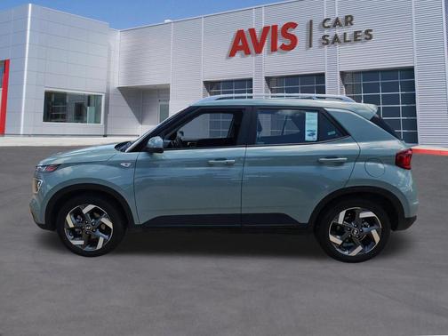 Mirage Green 2025 Hyundai VENUE SEL