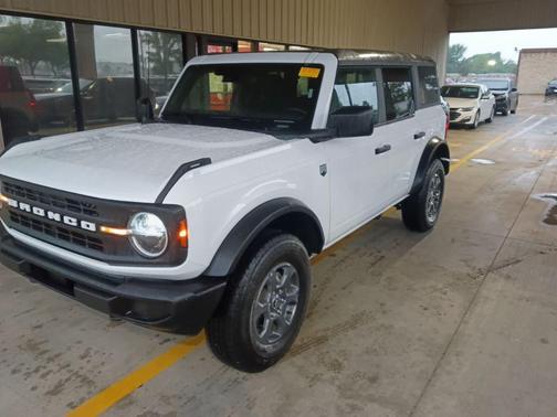 Oxford White 2025 Ford Bronco Big Bend