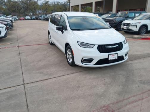 2025 Chrysler Pacifica L