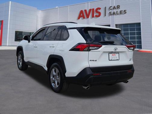 2025 Toyota RAV4 Hybrid XLE