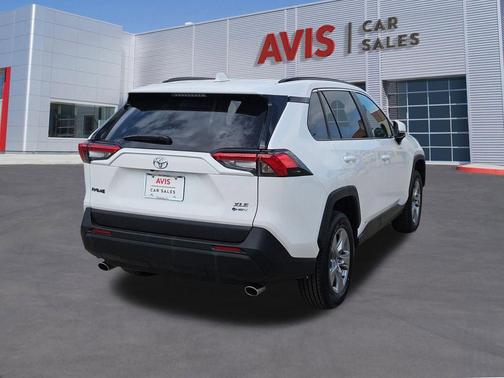 2025 Toyota RAV4 Hybrid XLE