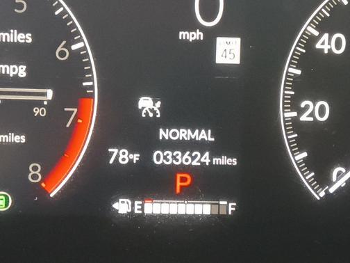 Crystal Black Pearl 2025 Honda HR-V LX
