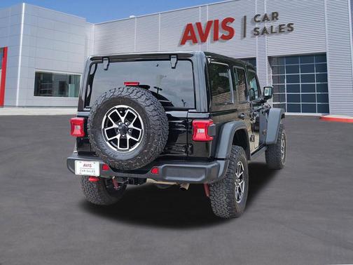 Black Clearcoat 2025 Jeep Wrangler Rubicon