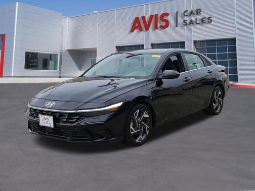 Abyss Black 2025 Hyundai ELANTRA SEL