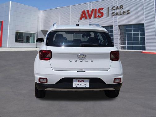 Lunar White 2025 Hyundai VENUE SEL