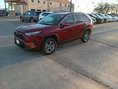 2025 Toyota RAV4 Hybrid XLE