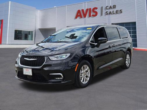 2025 Chrysler Pacifica L