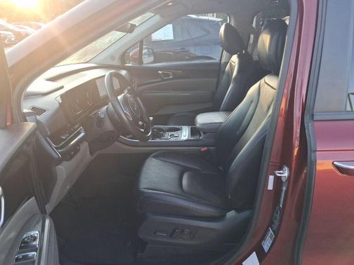 Flare Red 2025 Kia Carnival LXS