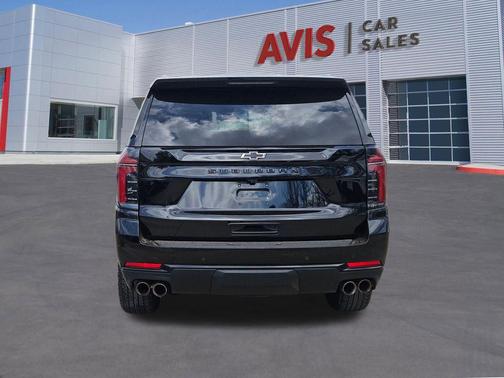 2025 Chevrolet Suburban 4WD Z71