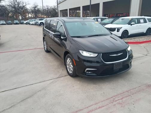 2025 Chrysler Pacifica L