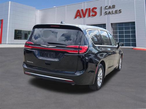 2025 Chrysler Pacifica L