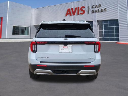 White Metallic 2025 Ford Explorer Platinum