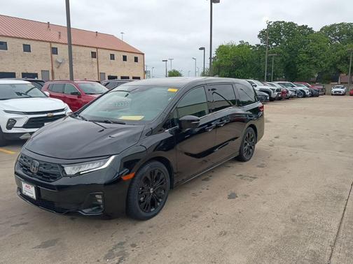 Crystal Black Pearl 2025 Honda Odyssey Sport-L