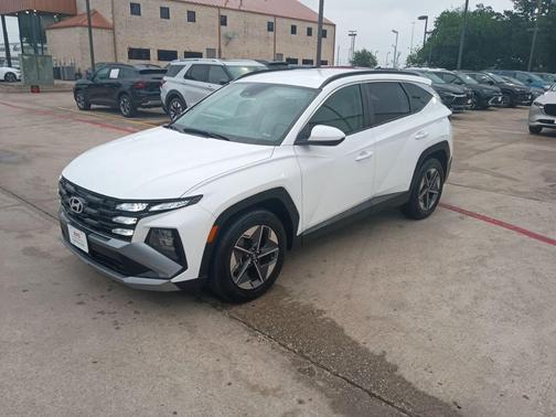 White Pearl 2025 Hyundai TUCSON SEL