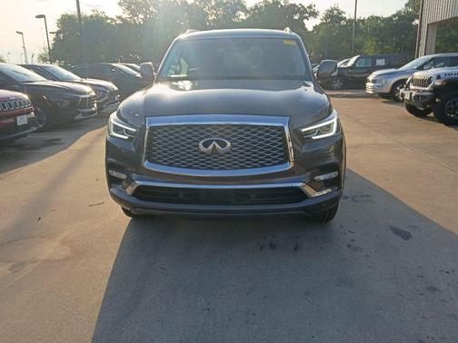 Anthracite Gray 2024 INFINITI QX80 Luxe