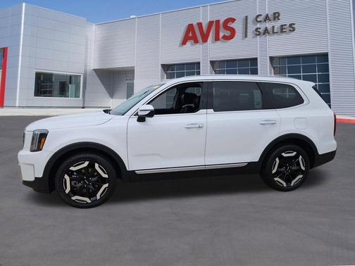 Glacial White Pearl 2025 Kia Telluride S