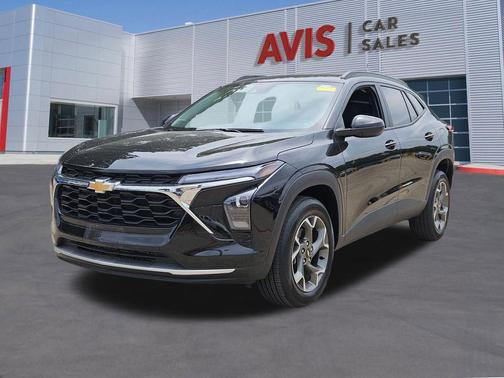 Mosaic Black Metallic 2025 Chevrolet Trax LT