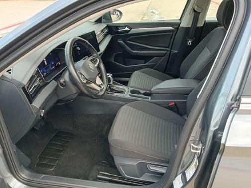 Platinum Gray Metallic 2025 Volkswagen Jetta 1.5T S