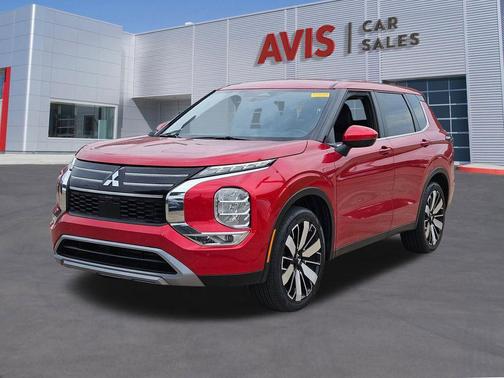 Red Diamond 2025 Mitsubishi Outlander SE
