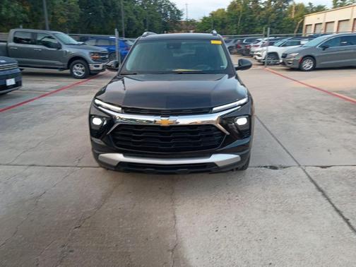 Black Metallic 2025 Chevrolet Trailblazer LT