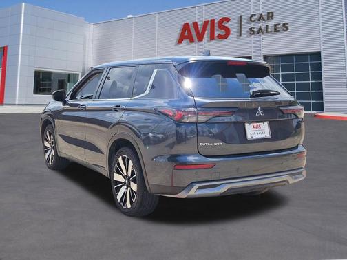 Gray 2025 Mitsubishi Outlander SE S-AWC
