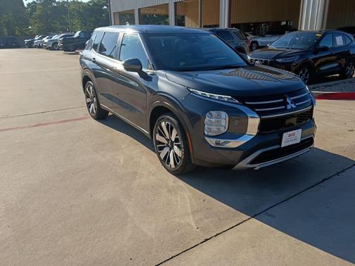 Gray 2025 Mitsubishi Outlander SE 2.5 S-AWC