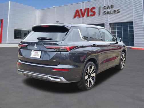 Gray 2025 Mitsubishi Outlander SE S-AWC
